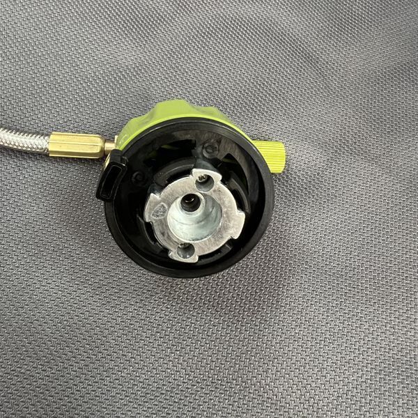 A03 адаптор під балон 220 гр.