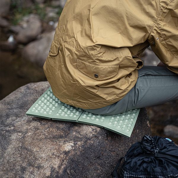 Сидушка туристична складана XPE Naturehike NH20PJ025, 15 мм, темно-зелена з чохлом для походів та кемпінгу