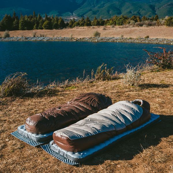 Спальник з натуральним пухом Naturehike Snowbird CNK2550WS014, p-р L, коричневий 400 г 6927595784464 фото