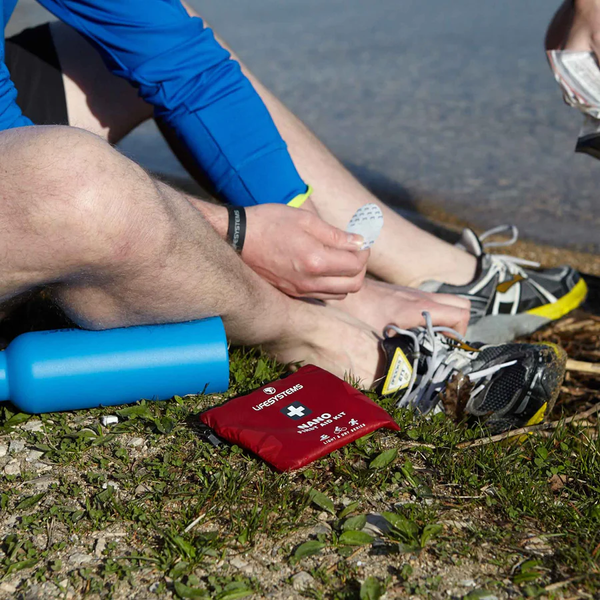 Lifesystems аптечка Light&Dry Nano First Aid Kit 20040 фото