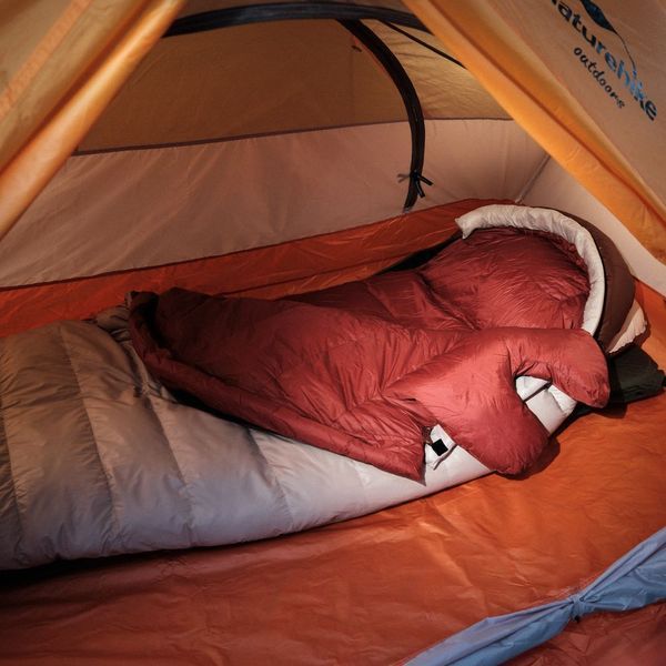 Спальник з натуральним пухом Naturehike Snowbird NH20YD001, p-р L, коричневий 720 г 6927595761304 фото