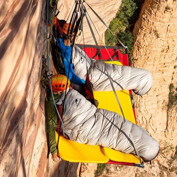 Спальник з натуральним пухом Naturehike Snowbird NH20YD001, p-р L, коричневий 980 г 6927595761311 фото